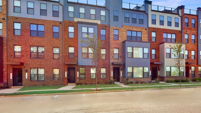 Photo - 43801 Middleway Ter