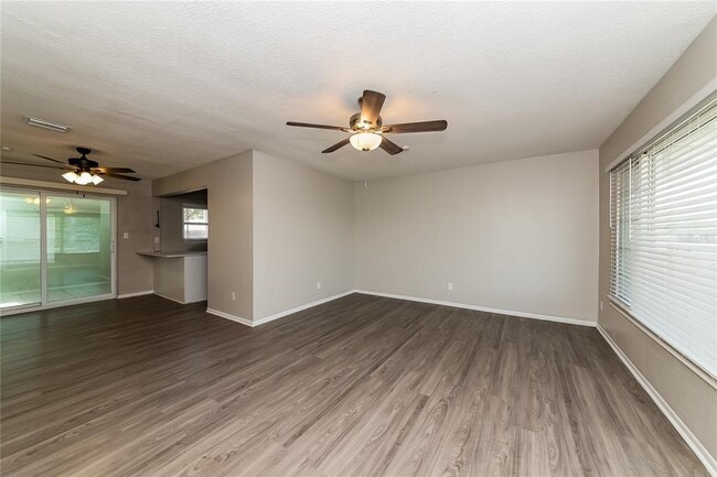 Photo - 6420 26th St W