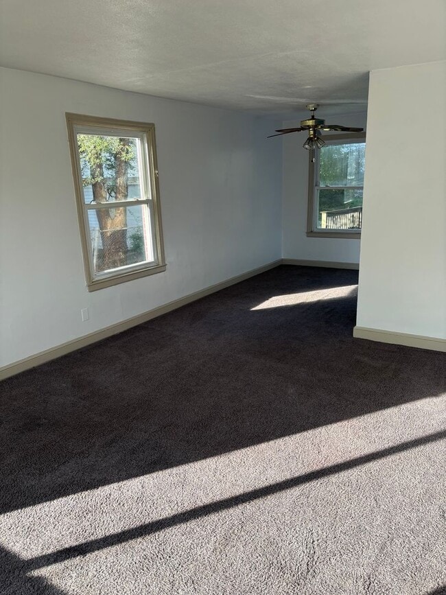Photo - Euclid 1/2 Duplex