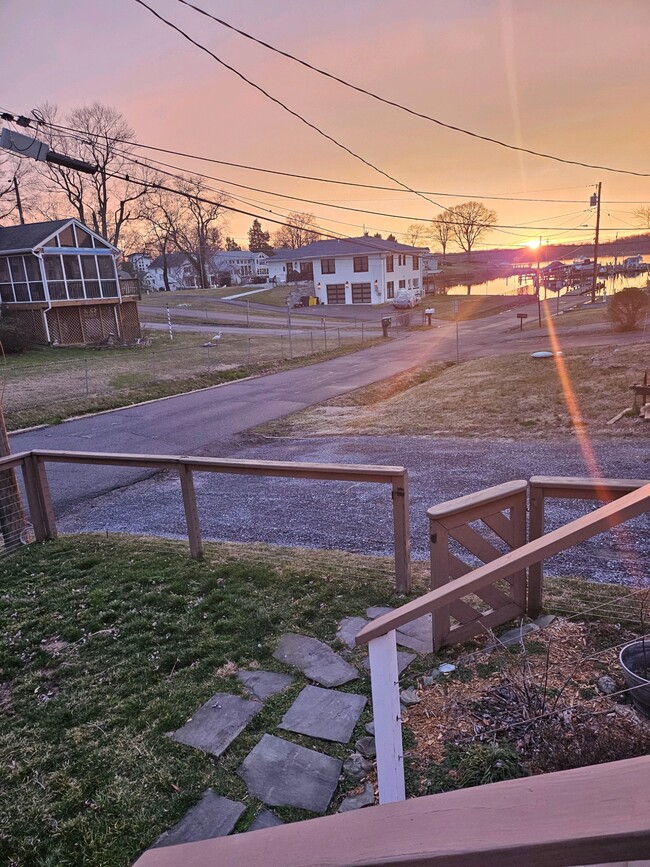 402 Lakeview Ave