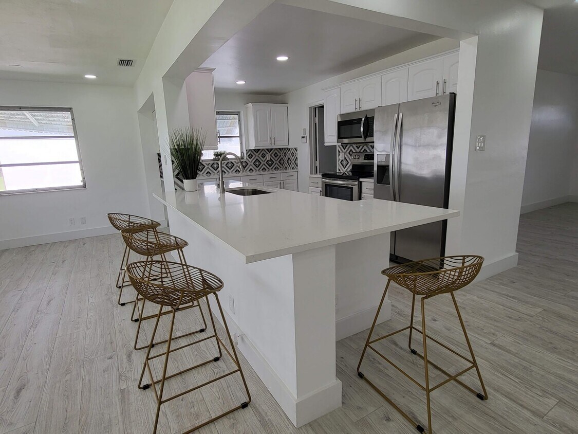 Photo - 220 NW 25th Ct (Pompano Beach, FL)