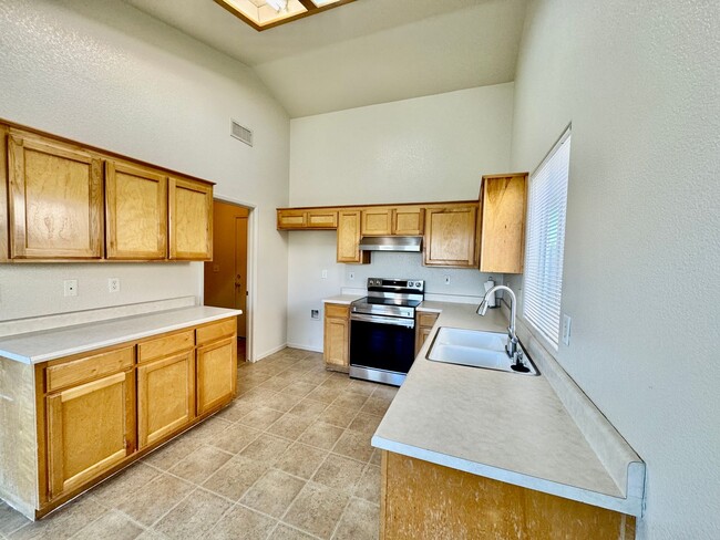 Photo - FOR RENT!  3 bedroom 2 bath in Dos Palos