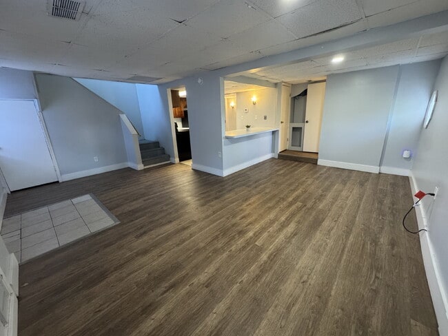 Photo - "Your Own Little Hideaway" — Private 2 Bed Home with Balcony & Yard Unit REAR