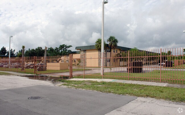 Photo - Miami Gardens Apartments