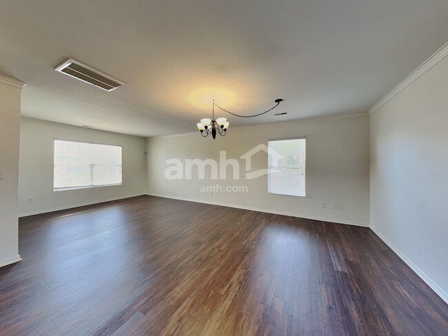 Photo - 1611 Rustic Arch Way