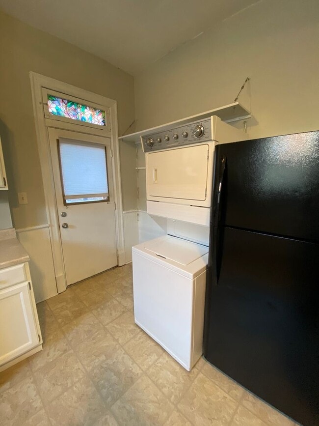 Photo - 1309 E Carson St Unit 2