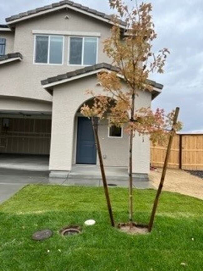 Building Photo - Brand new four bedroom, two and one half b... Rental