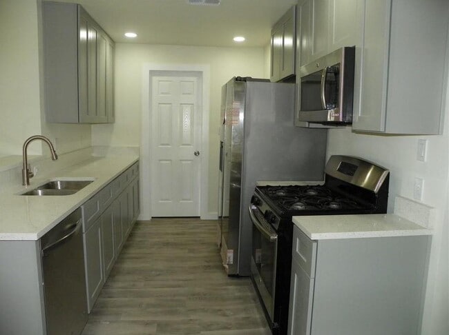 Building Photo - 1306 Colony Creek Dr Rental