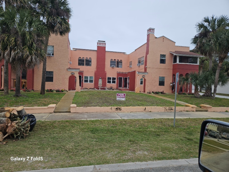 Photo - 420 N Oleander Ave