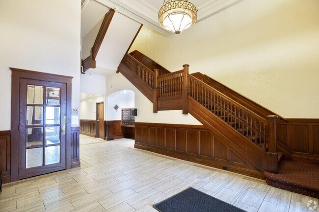 Shattuck Apartments