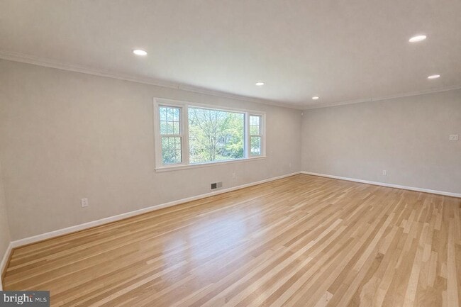 Photo - 6223 Loch Raven Dr