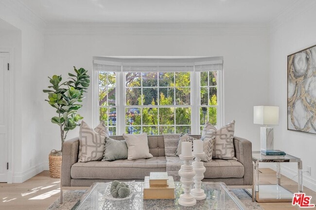 135 S Linden Dr