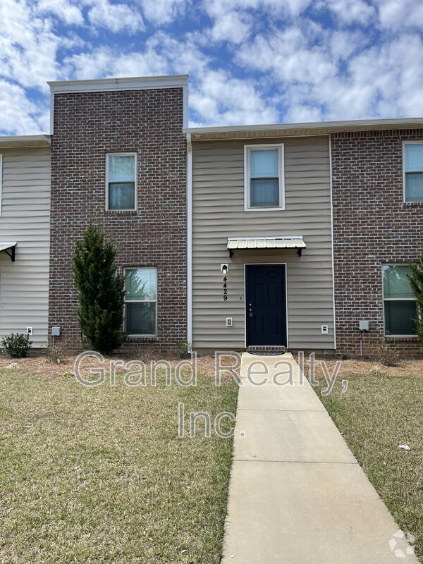 Building Photo - 4429 Village Oak Ln Rental