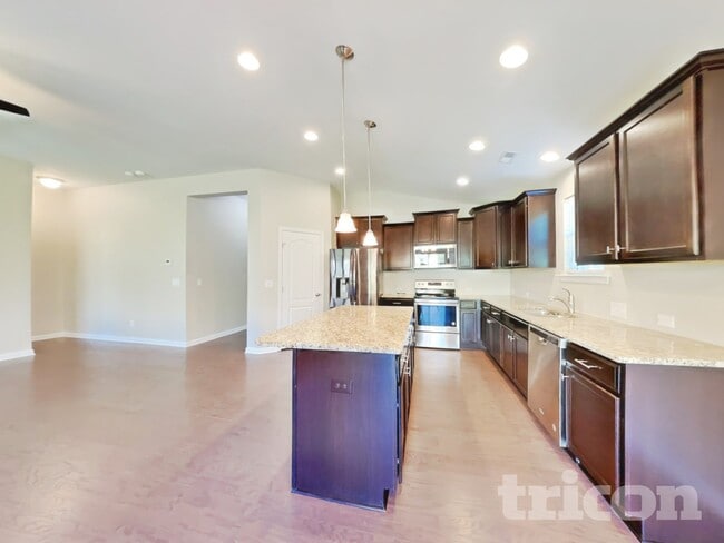 Photo - 64 Crew Clb Ct