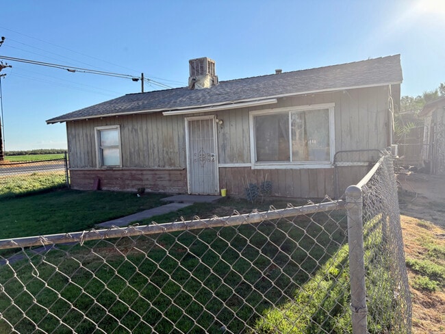 Building Photo - 15033 W Hanford Armona Rd Rental