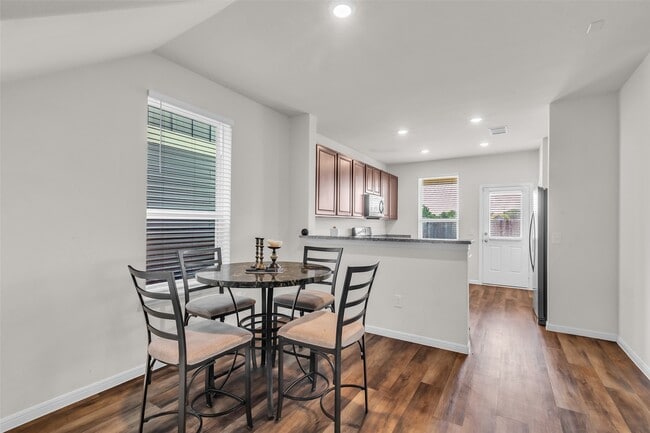 Building Photo - 4619 Prairie Chase Dr