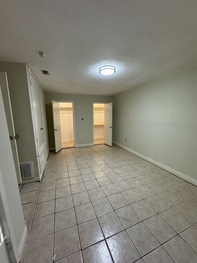 Building Photo - 951_ 4 Little C- Homes 1, LLC Unit B