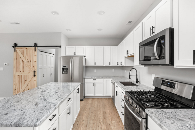 Building Photo - 1111 N Hamilton Ave Rental