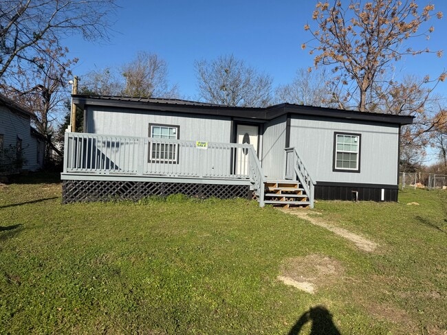 Building Photo - 806 S Rusk Ave