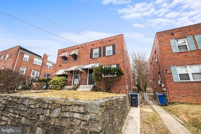 Photo - 2412 18th St SE