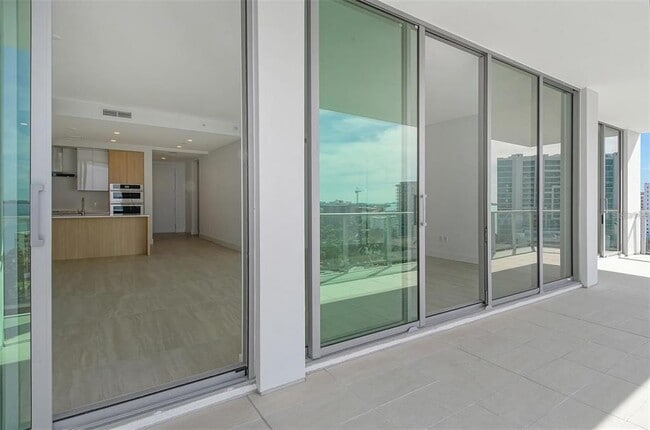 Photo - 301 Quay Commons Unit 1011