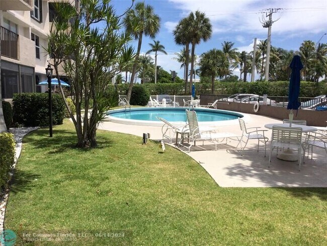 Photo - 777 S Federal Hwy