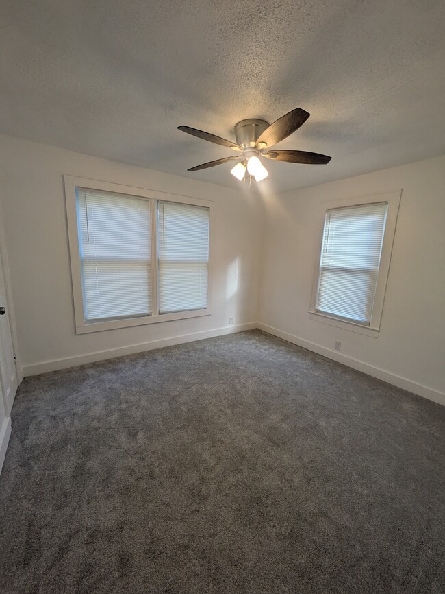 Photo - 1521 Waterhouse St