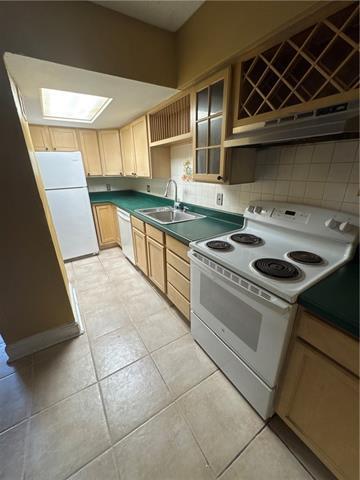 Photo - 4218 Hessmer Ave