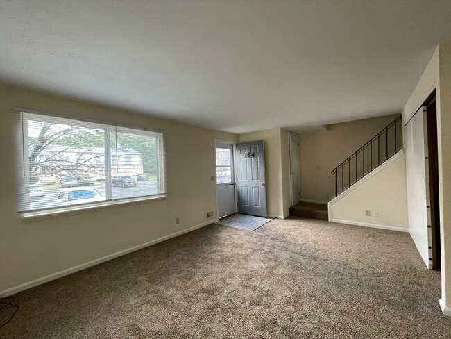 Photo - Woodside Court Apartments