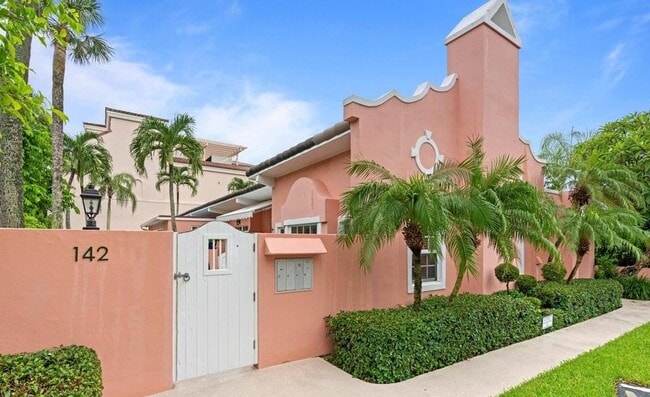 Building Photo - 142 Peruvian Ave Unit 1020