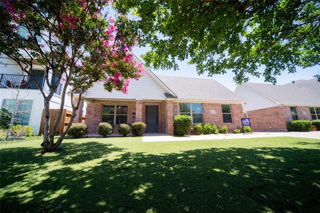 Building Photo - 3233 S University Dr