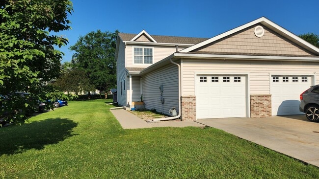 Building Photo - 3037 Venice Ln NW