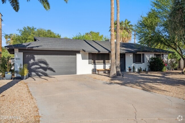 Building Photo - 8143 E Mulberry St Rental
