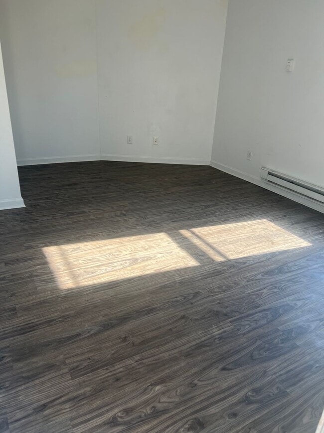 Photo - 1300 N Granville Ave Unidad 202