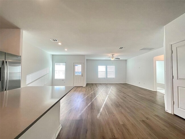 1220 Sweetspire St