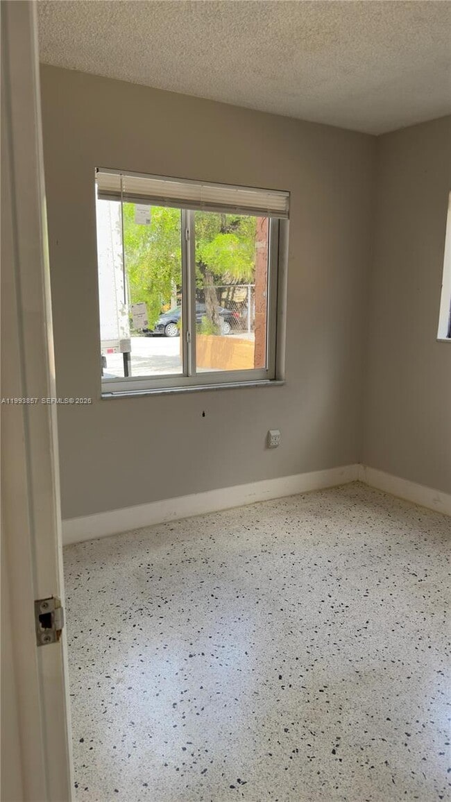 Photo - 1250 SW 4th St Unit 1