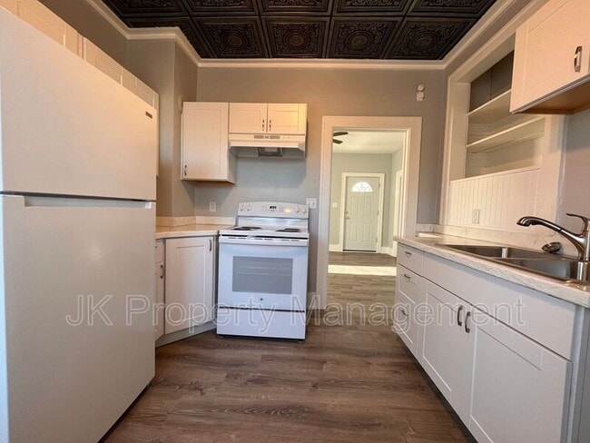 Photo - #11 17th Street S