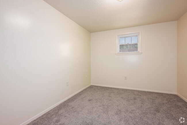 2BR, 1BA - 1,003SF - Second Bedroom