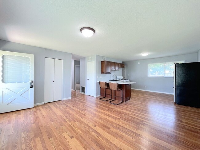 Photo - Charming 3 bedroom home in great location