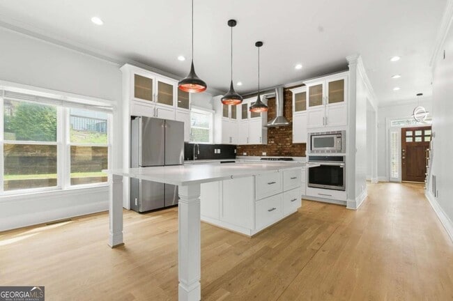 Photo - 850 Ormewood Ave SE