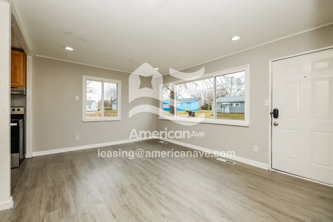 Photo - 5021 Marburn Ave