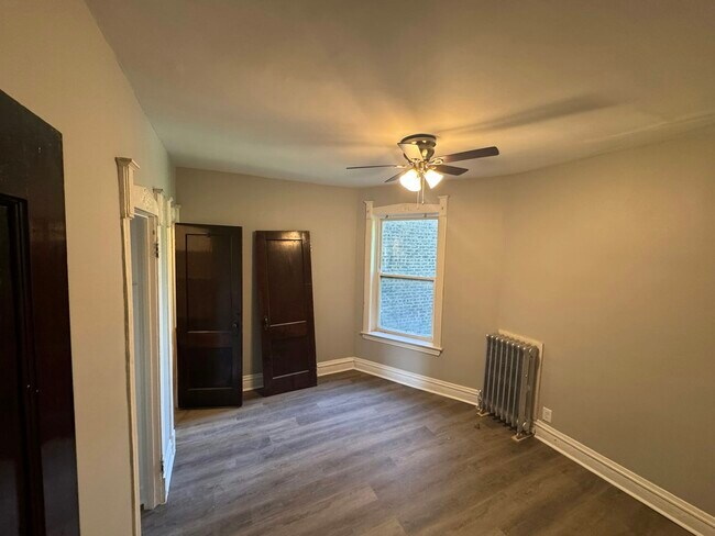 Photo - 6360 S Greenwood Ave Unit 6360 -  3