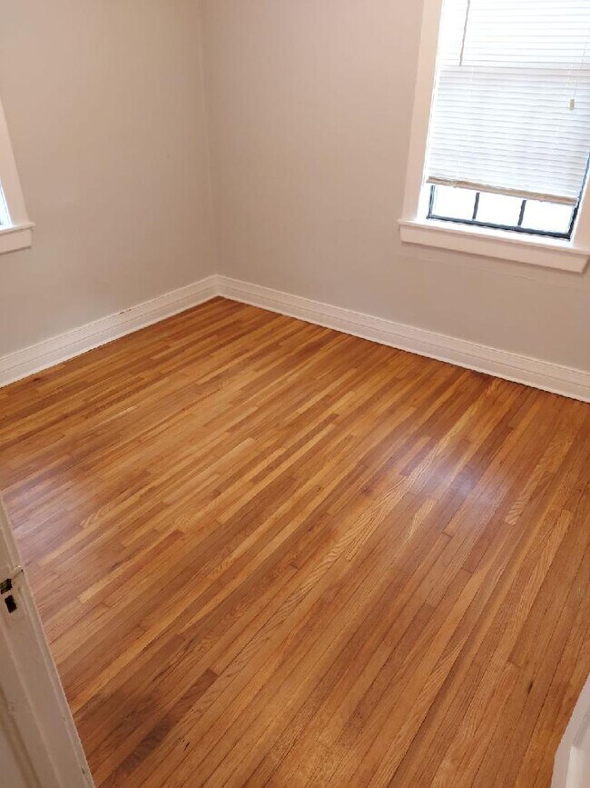 Nice wood floors! - 1415 S Quincy Ave Unit #11