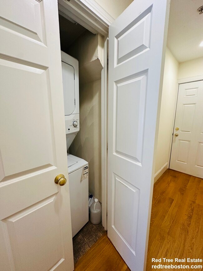 Photo - 10 Selkirk Rd Unit 2