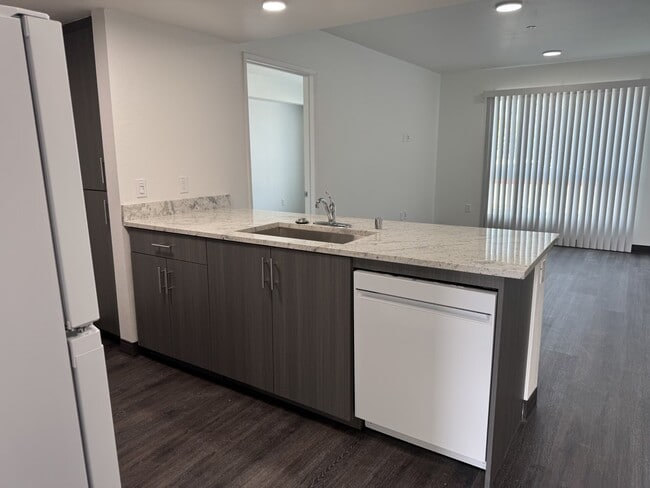 Building Photo - 3509 Vista Ln