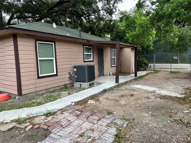 Photo - 6911 Bauman Rd