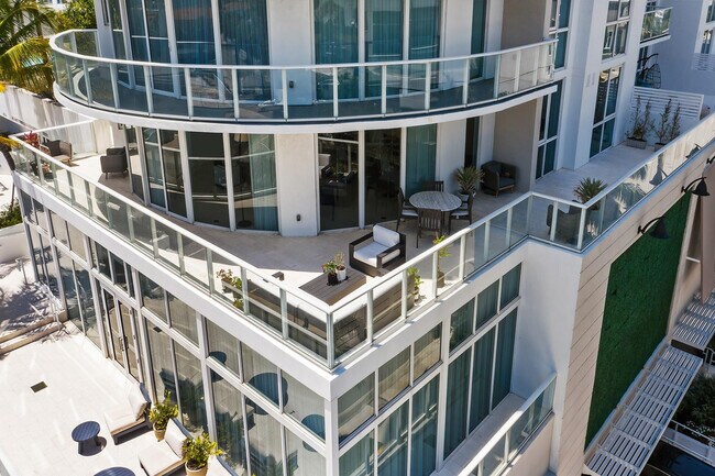 Photo - 401 N Birch Rd Unit 400