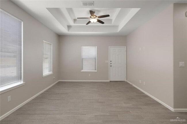 Building Photo - 20 S Alamo Rd Unit 3