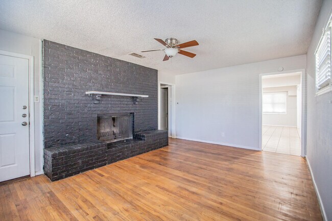 Photo - 3721 31st St