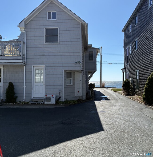 Building Photo - 189 Seaside Ave